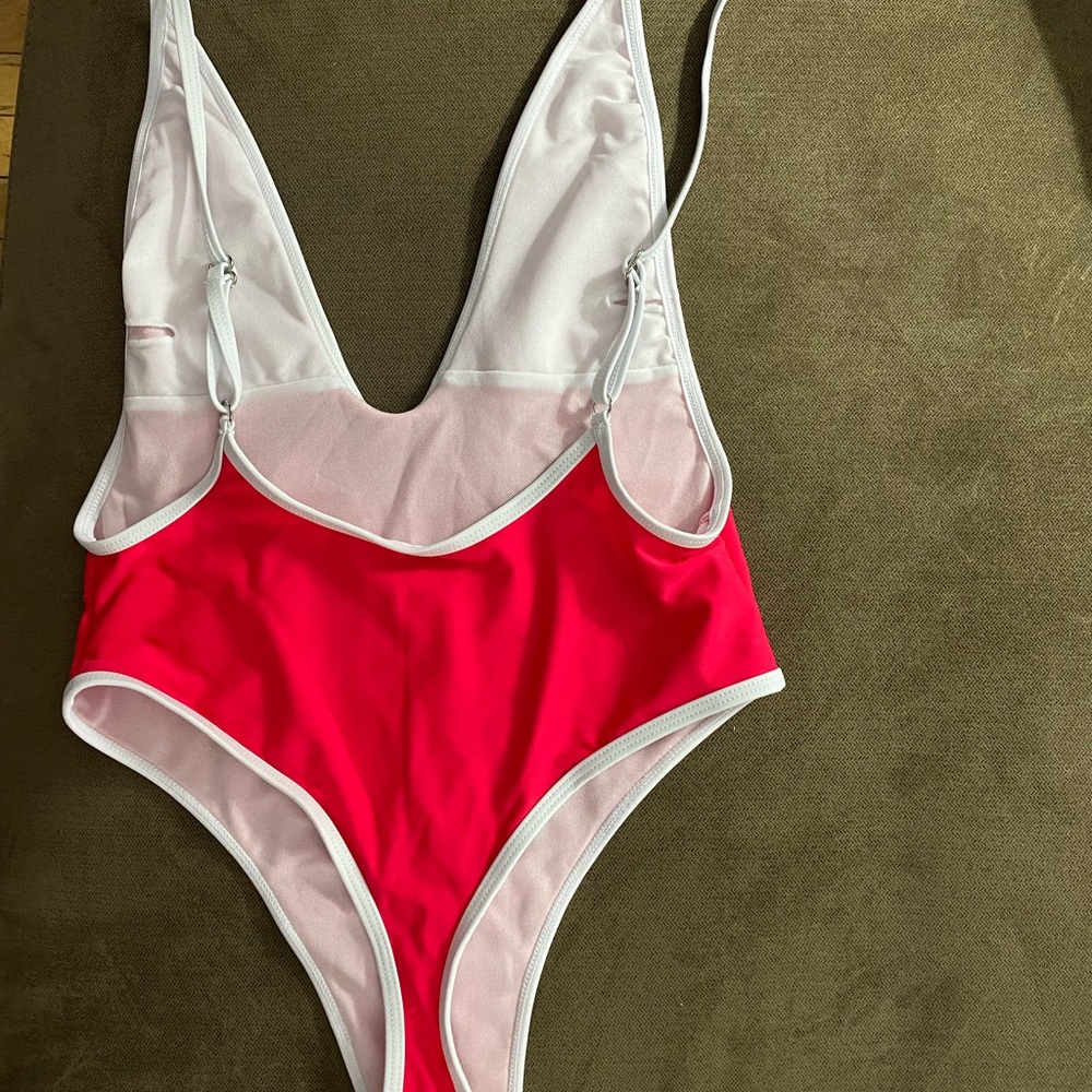 Rose swimsuit new pink /white thong one piece small 6-8